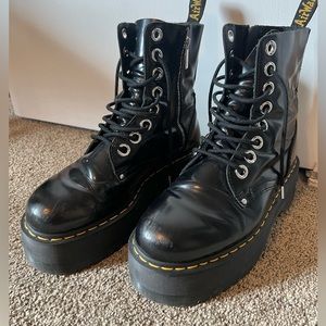 Dr Martens Jadon Max one with broken zipper